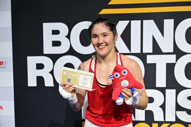 Двукратная чемпионка мира по боксу из Казахстана завоевала лицензию на Олимпиаду