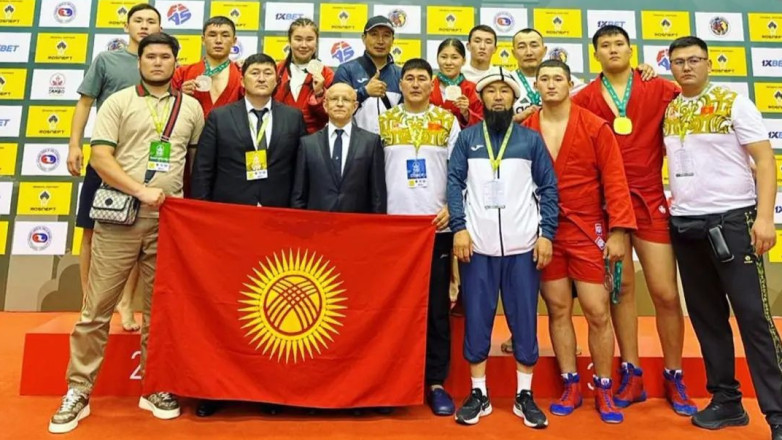 Сборная Кыргызстана по самбо завоевала 12 медалей на чемпионате Азии