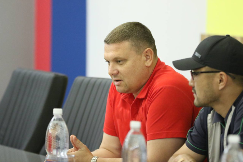 CAFA: Максим Лисицын встретился с игроками сборной U-20