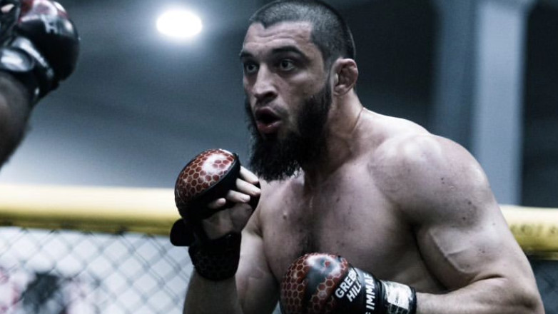 «Давай сделаем это!» Побеждавший бойца UFC казахстанец после жесткого нокаута готов к бою года с узбеком на OCTAGON 60