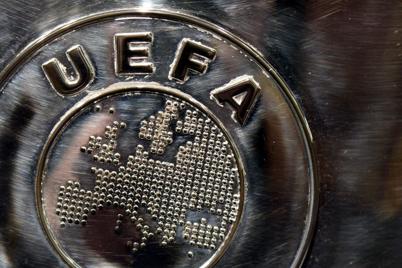 УЕФА показал золотые медали Евро-2024