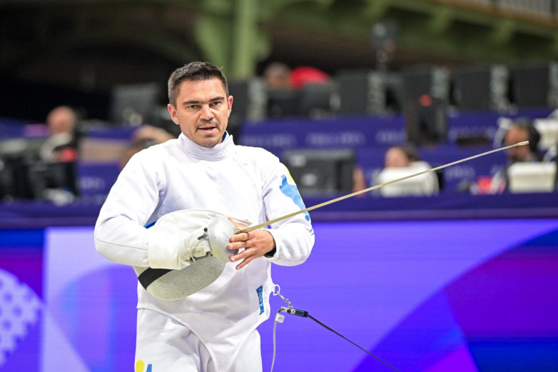 Казахстанский шпажист сенсационно победил олимпийского чемпиона из Франции