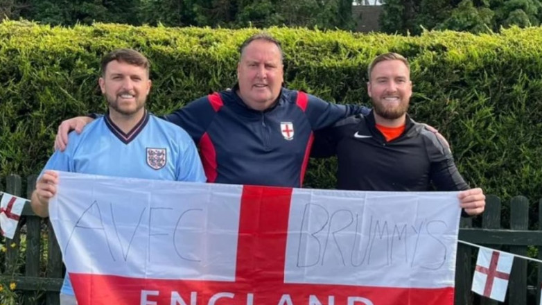 Троих фанатов Англии уволили за поездку на финал Евро-2024