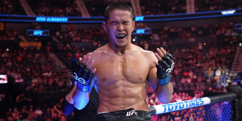 Топовый казахстанский боец узнал имя нового соперника в UFC