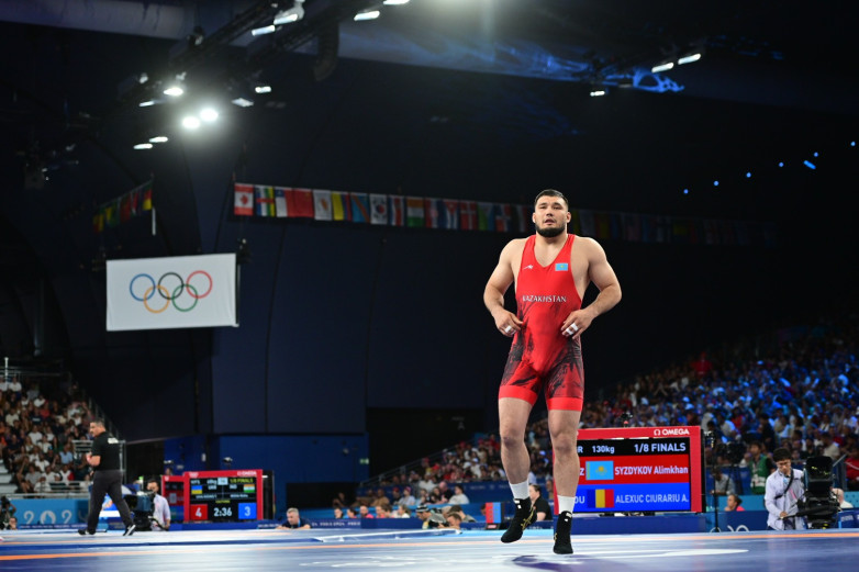Легендарный борец оставил Казахстан без медали Олимпиады-2024