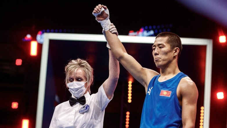 Боксер из Кыргызстана сотворил историю на Олимпиаде-2024