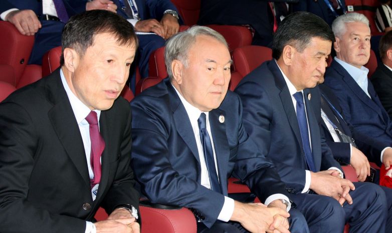 С кем Назарбаев смотрел церемонию открытия ЧМ-2018 