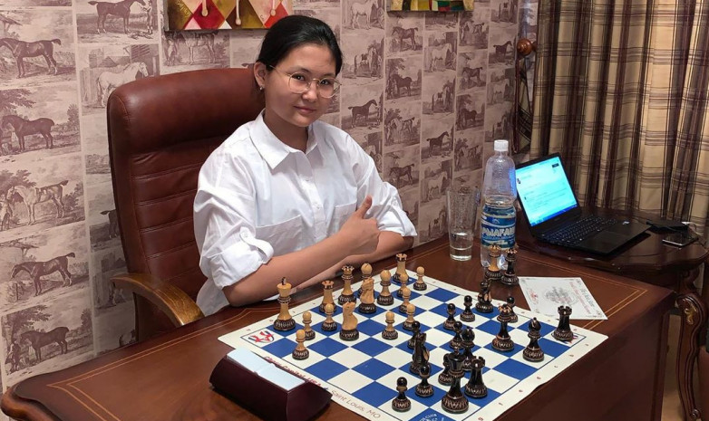 ВИДЕО. Шахматистка Бибисара Асаубаева показывает чудеса эквилибристики