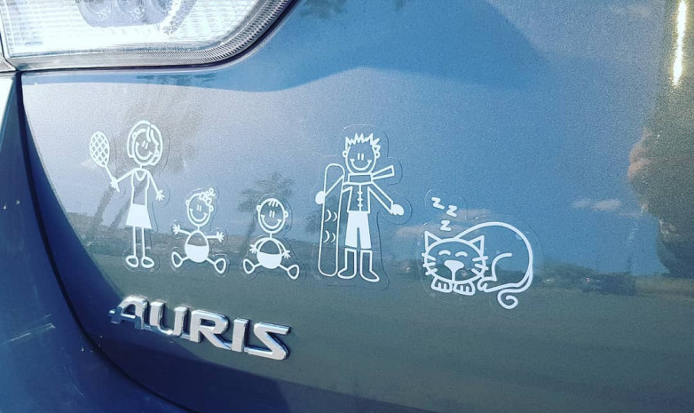 Ярослава Шведова представила «семейную» графику на автомобиле