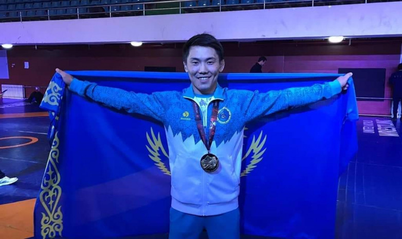 Кызыров и Сырлыбай – чемпионы Азии U23 по греко-римской борьбе