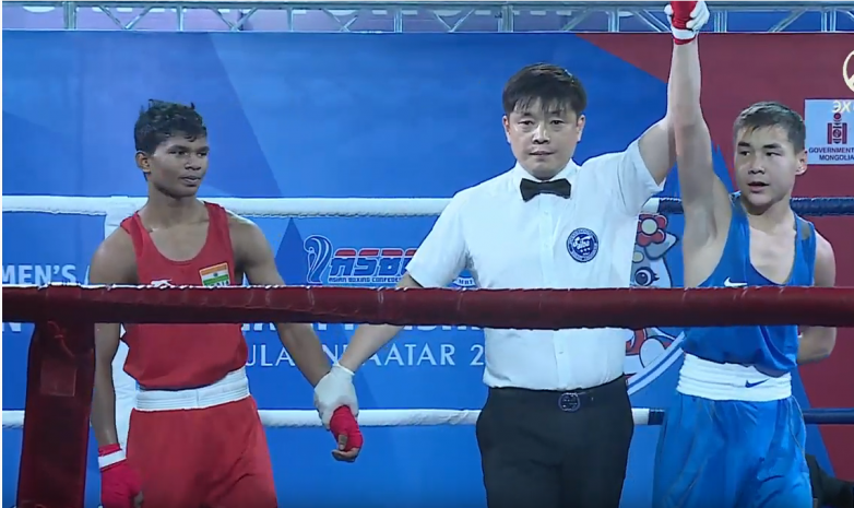 Базарбайулы принес Казахстану первое «золото» молодежного ЧА по боксу