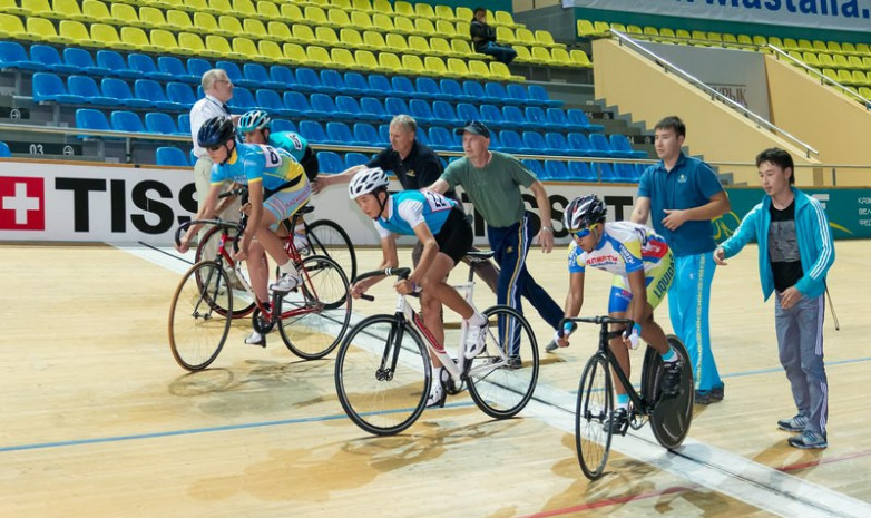 Казахстанцы завоевали еще три медали на чемпионате Азии по велотреку