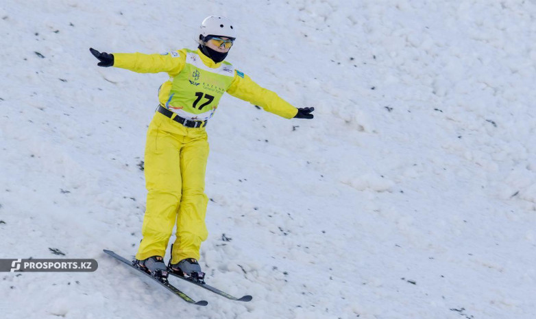 Калмурзаева вышла в финал этапа КМ по лыжной акробатике в Красноярске