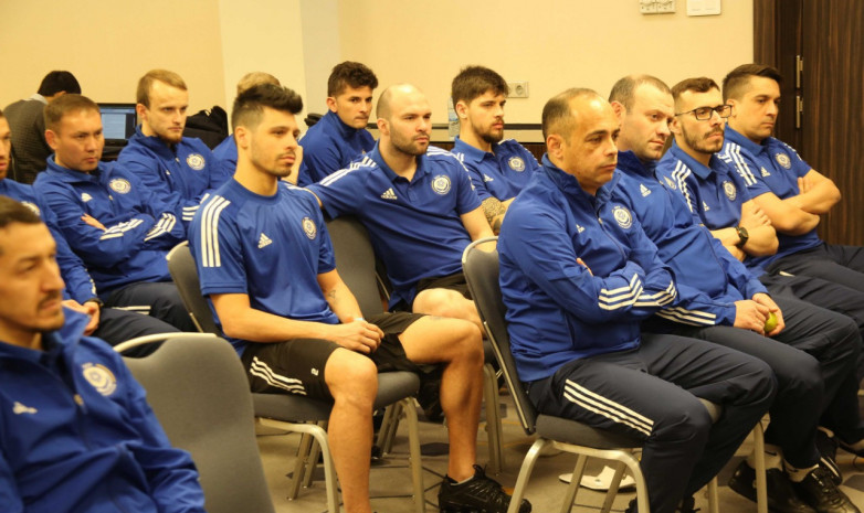 Генеральный секретарь КФФ встретился со сборной Казахстана по футзалу