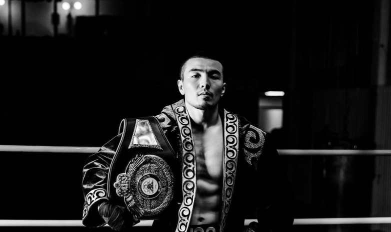Непобежденные казахстанские боксеры взвесились перед боями в Майами