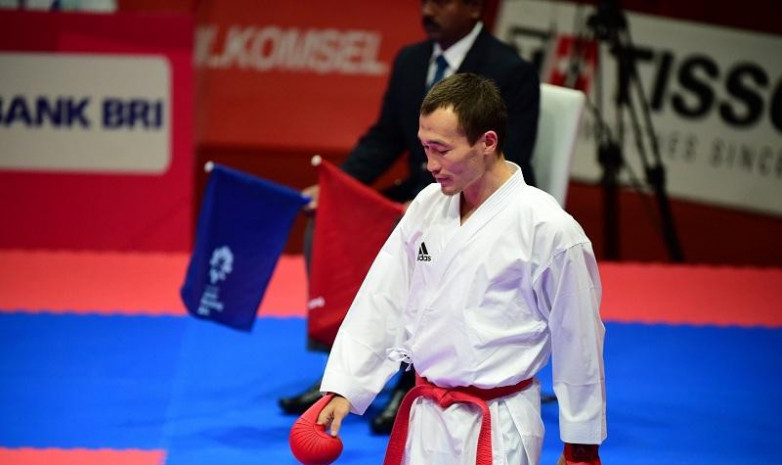 Дархан Асадилов стал серебряным призером турнира Karate 1-Premier League в Париже