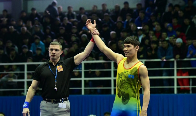 Казахстанские борцы завоевали три «бронзы» на турнире в Минске