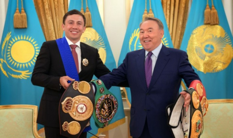 Головкин Назарбаевқа чемпиондық белбеулерін сыйлады