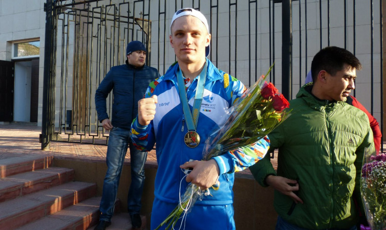 Дмитрий Ахцигер дебютировал в профи с победы нокаутом в 1 раунде