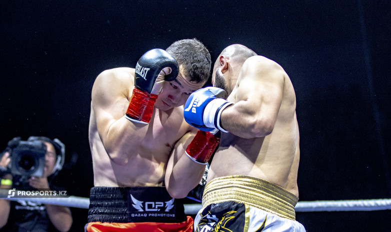 Арман Рысбек в первом раунде финишировал узбекского боксера 