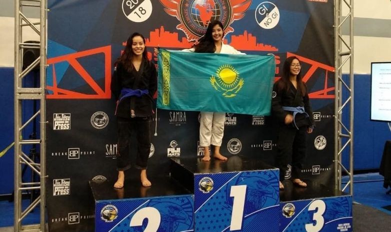 Молдир Мекенбаева завоевала два золота на турнире в США по джиу-джитсу