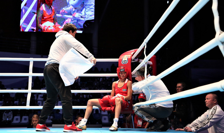 Алуа Балкибекова завершила выступление на ЧМ по боксу среди женщин
