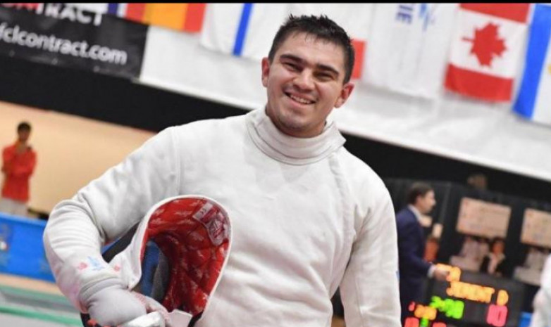 Курбанов победил Алексанина в 1/8 финала ЧМ по фехтованию