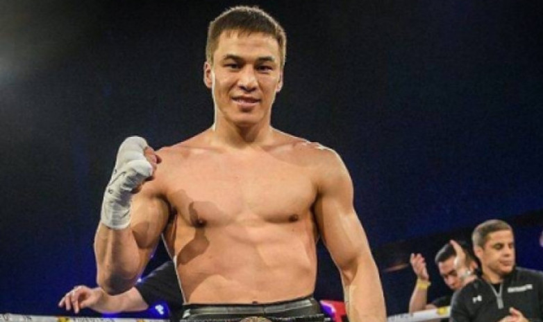 Джукембаев вернулся в Алматы после завоевания титулов от WBA и IBF