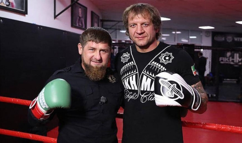 Александр Емельяненко принял вызов Кадырова и готов с ним боксировать 