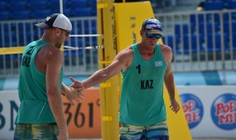 Казахстан одержал первые победы на лицензионном турнире по пляжному волейболу 
