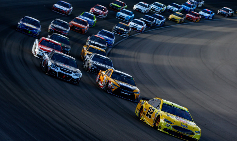 NASCAR запустил конкурс прогнозов на результаты гонок с призовым фондом $10 тыс.