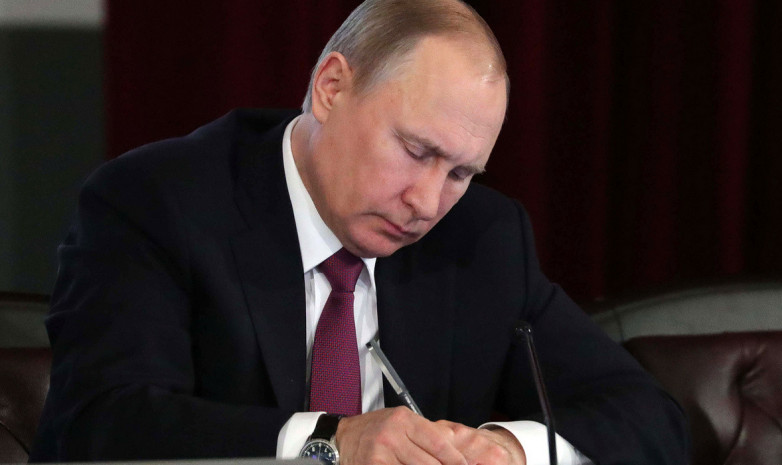 Путин подписал закон о наделении ФНС правом выявлять нелегальных букмекеров