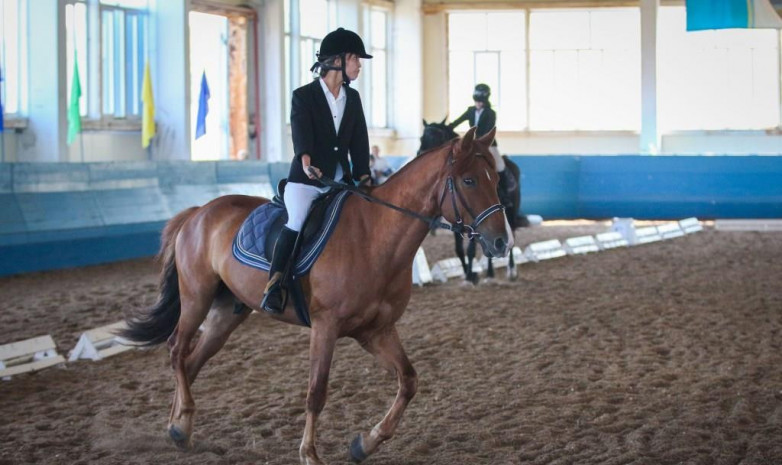 В ВКО прошло республиканское соревнование по конному спорту