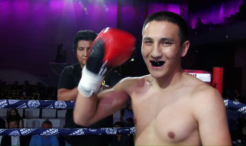 Казахстанец завоевал чемпионский пояс WBC 