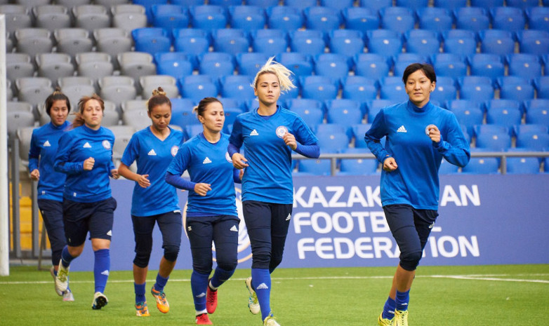 Женская сборная Казахстана проиграла француженкам