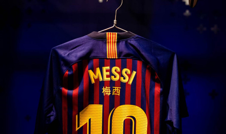 Фамилии игроков «Барсы» в матче с «Реалом» будут написаны на футболках китайскими иероглифами