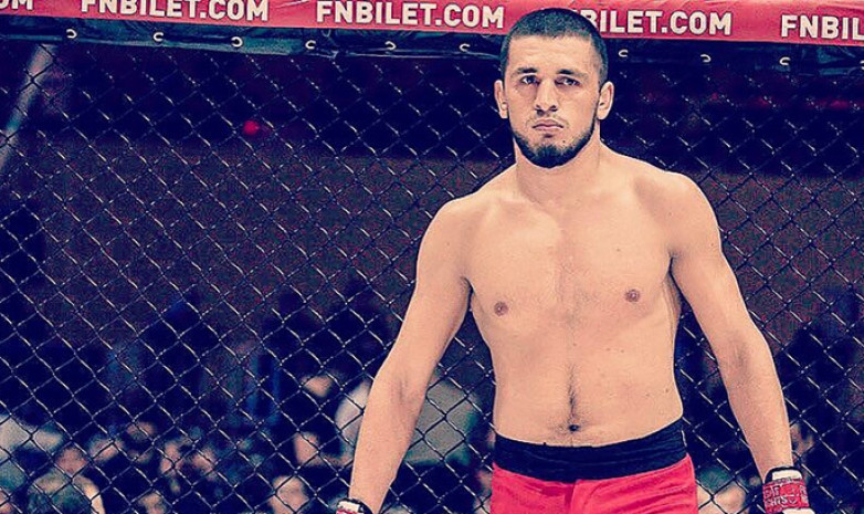 Российский боец ММА провоцировал на драку члена Зала славы UFC