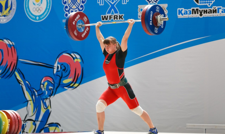 Екатерина Быкова победила на турнире по тяжелой атлетике в Беларуси