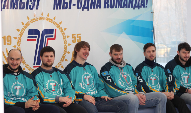 Хоккеисты усть-каменогорского «Торпедо» встретились с болельщиками