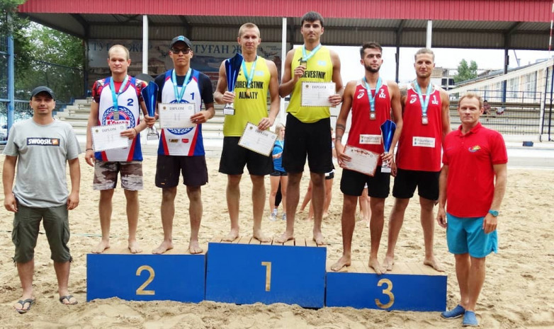 В Актау завершился второй тур чемпионата Казахстана по пляжному волейболу