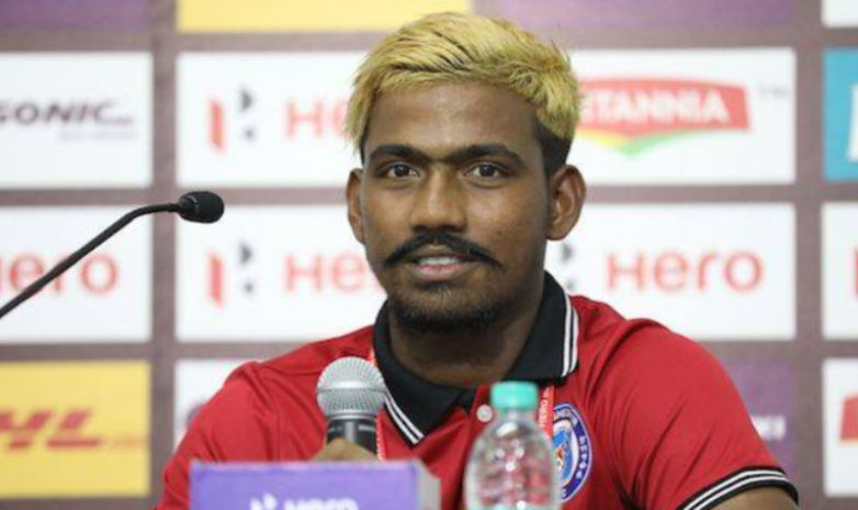 Индийский футболист дисквалифицирован на полгода за то, что «омолодил» себя на 12 лет