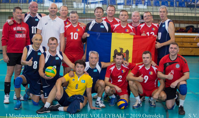 Ветеранская сборная РК по волейболу стала второй на турнире в Польше
