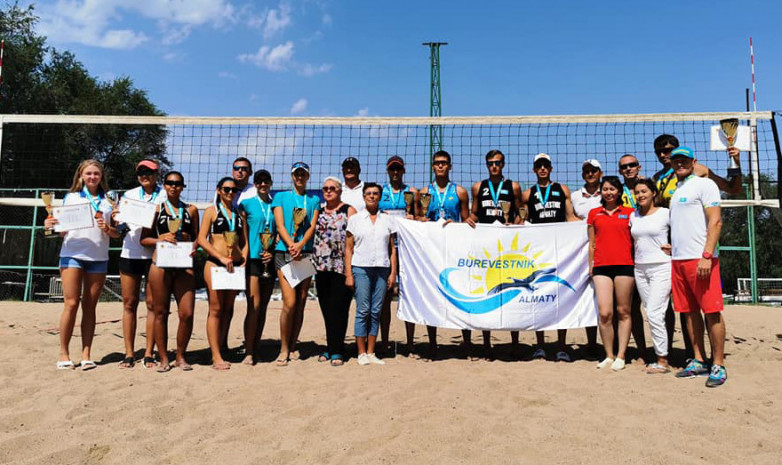 В Алматы завершился чемпионат Казахстана по пляжному волейболу