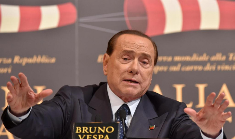 Бывший владелец «Милана» Берлускони приобрел клуб 3-го дивизиона Италии