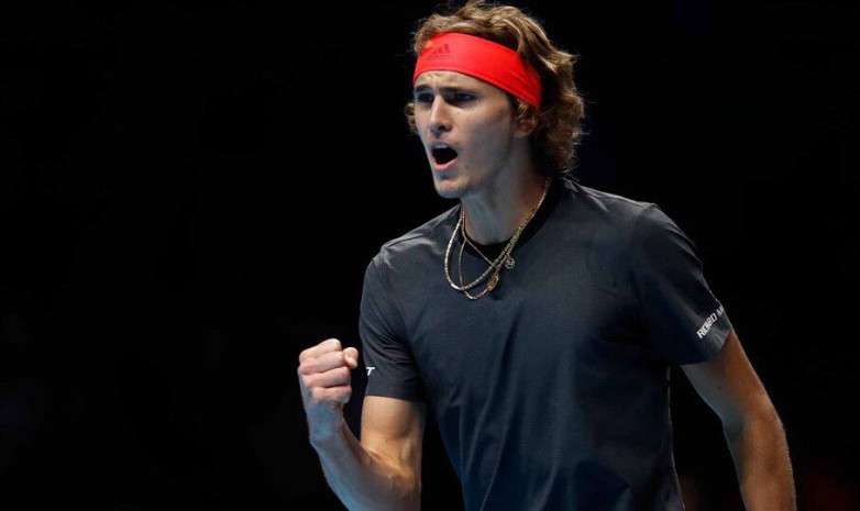 Зверев обыграл Федерера и вышел в финал Итогового турнира ATP
