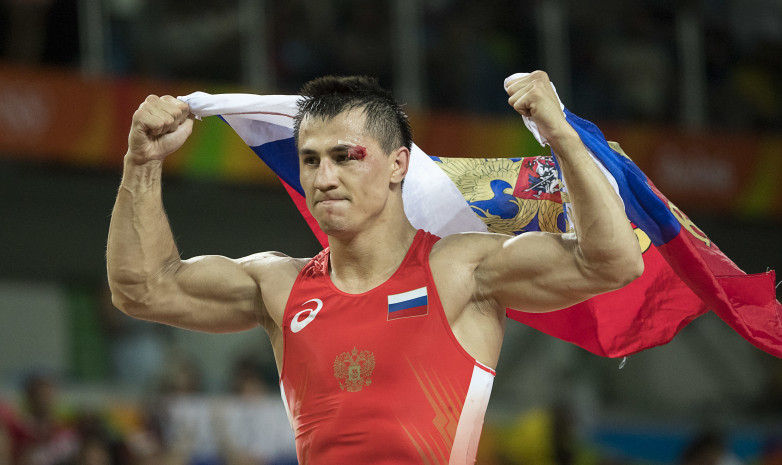 Двукратный олимпийский чемпион по борьбе поддержал Головкина перед боем