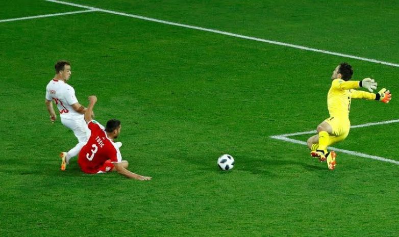 Джердан Шакири признан лучшим игроком матча Сербия - Швейцария