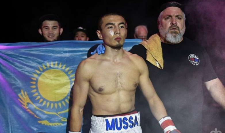 Непобежденный казахстанский боксер показал видео с подготовки к следующему бою 