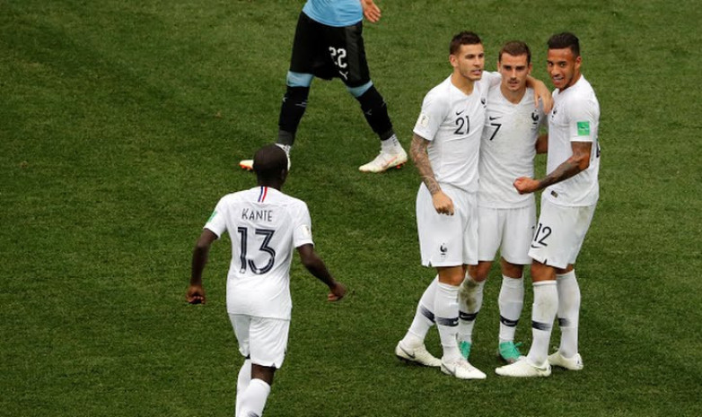 Франция не испытала проблем с Уругваем и первая вышла в полуфинал ЧМ