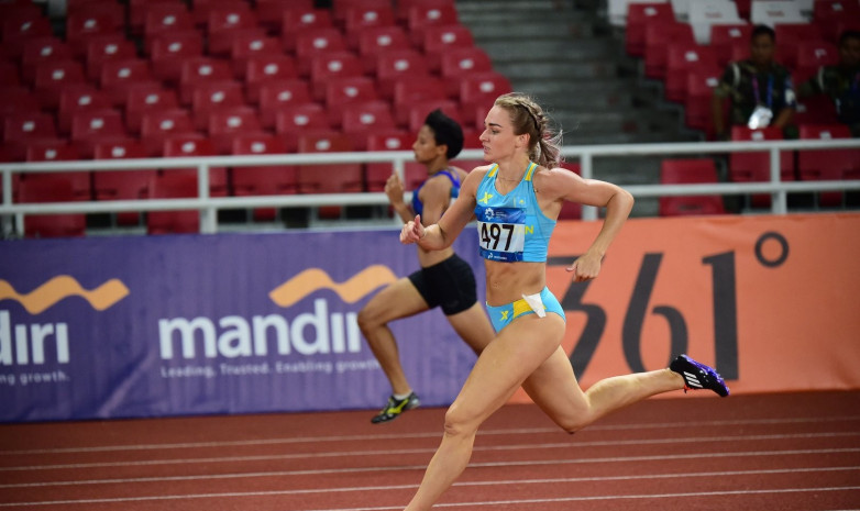 Казахстанские легкоатлетки завоевали «серебро» в эстафете на ЧА 